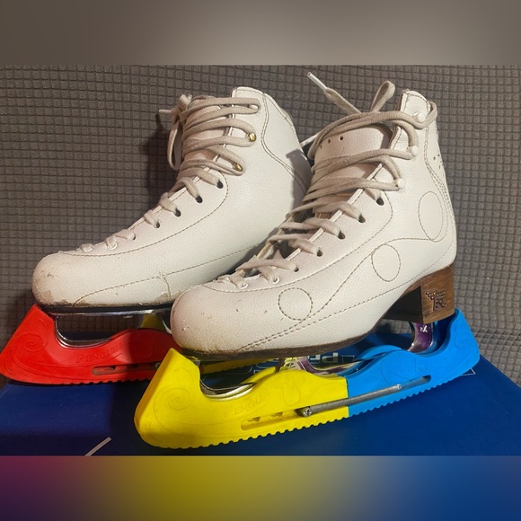 Risport Royal Pro 225B Skates With Jackson Ultimate Aspire Blades & Extra Guard - Picture 2 of 15